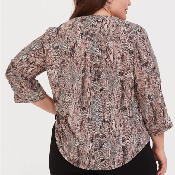 HARPER - SNAKESKIN PRINT GEORGETTE PULLOVER BLOUSE - Picture 3 of 4